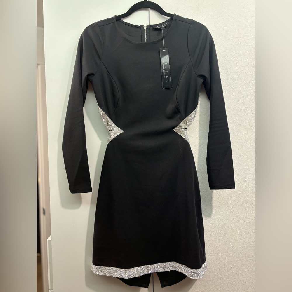 Long sleeve short black diamond dress